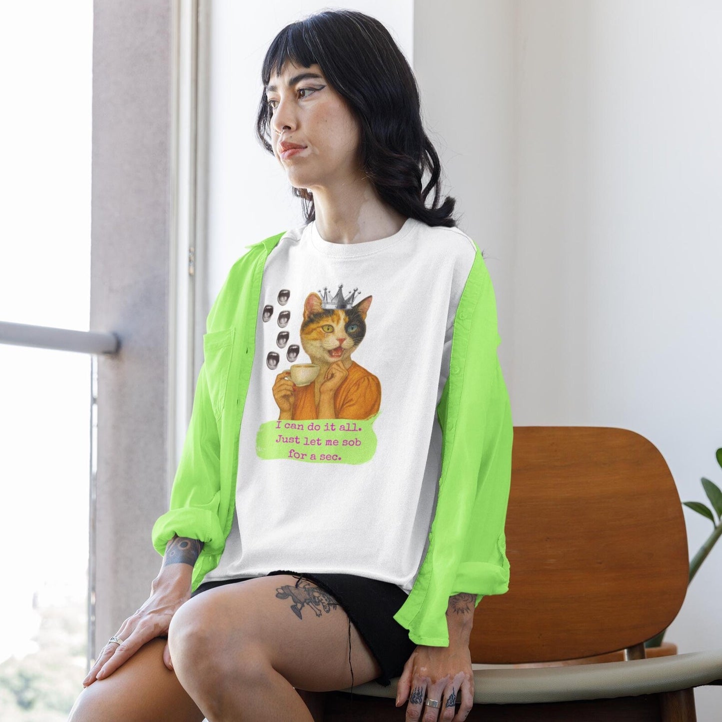 Oversized Tee Cat Quote: I CAN DO IT ALL...